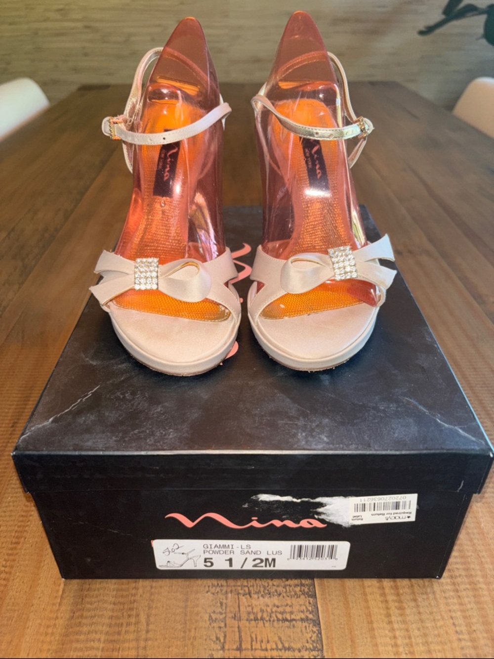 Nina Powder Sand Bow Rhinestone Ankle-Strap Heels Giammi 5.5 EUC!